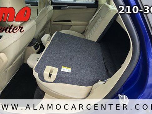Used 2016 Ford Fusion SE FWD image 29