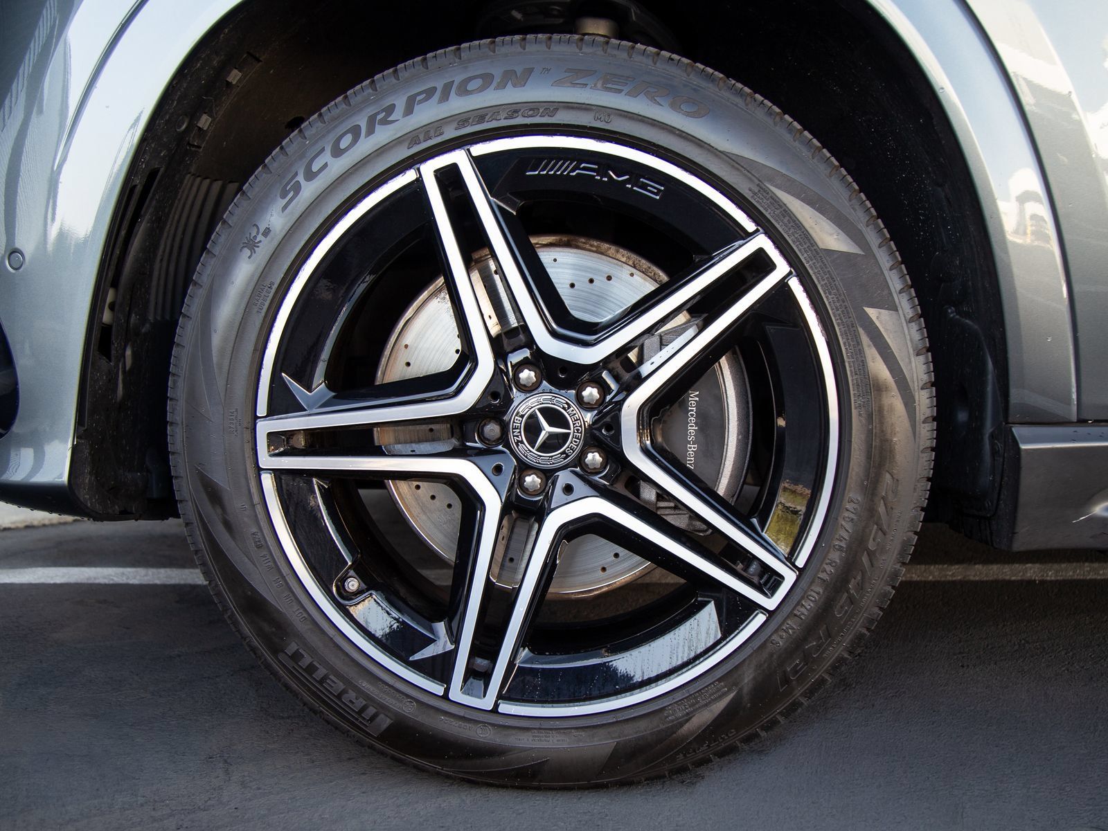 Used 2024 Mercedes-Benz GLS 450 4MATIC image 11