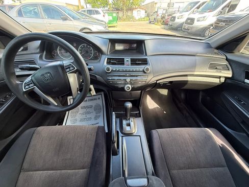 Used 2009 Honda Accord LX-P image 9