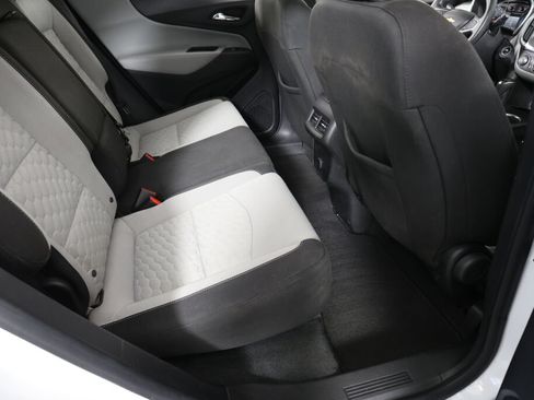 Used 2018 Chevrolet Equinox LS FWD image 22