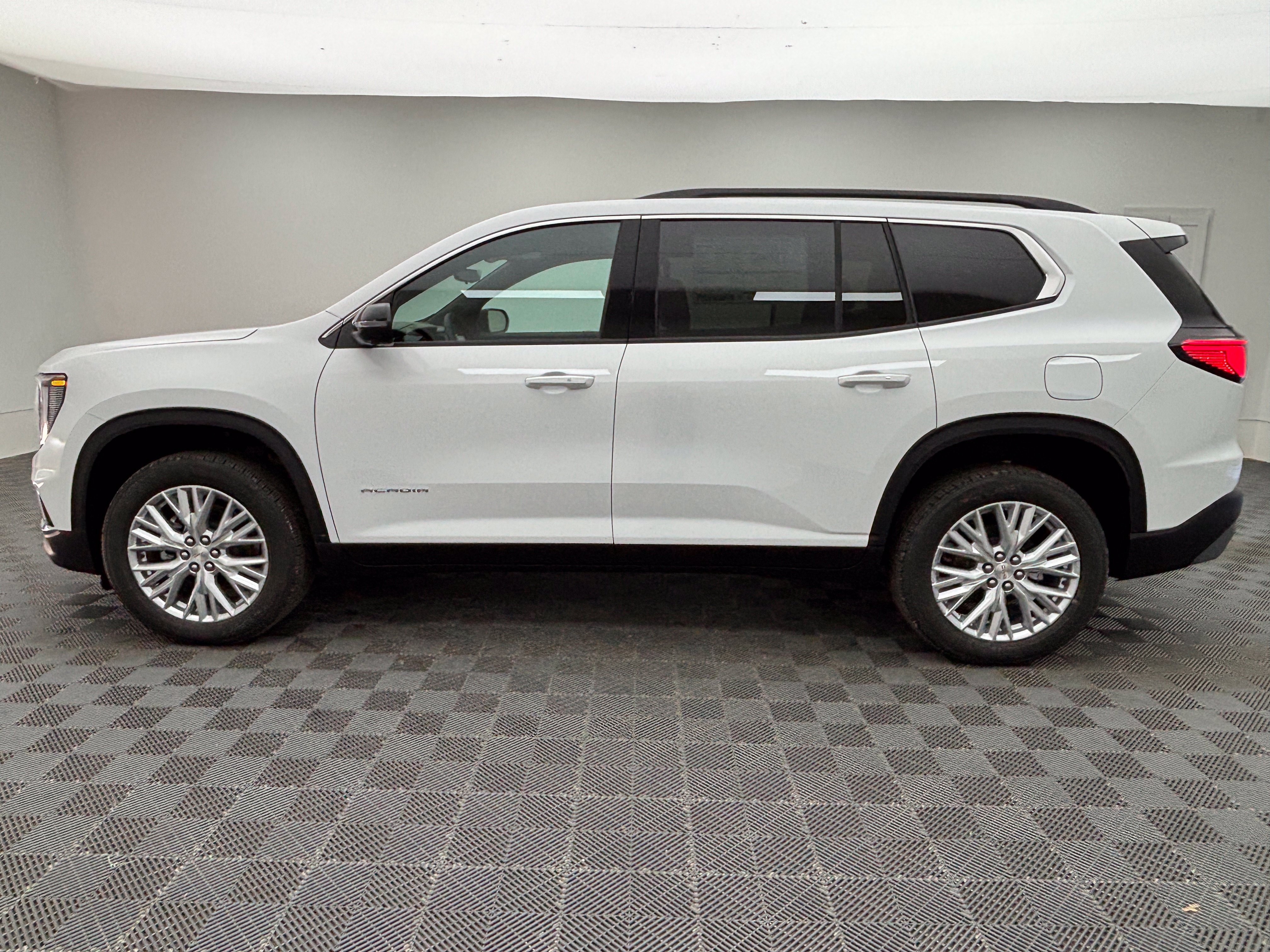 New 2027 GMC Acadia Elevation w/ Elevation Premium Package AWD/4WD image 14