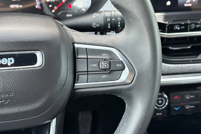 Used 2024 Jeep Compass Latitude AWD/4WD image 31
