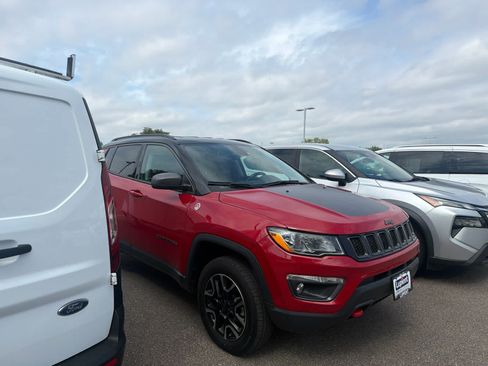 Used 2020 Jeep Compass Trailhawk AWD/4WD image 2