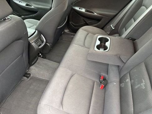 Used 2024 Chevrolet Malibu LT image 32
