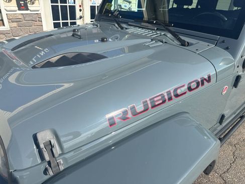 Used 2014 Jeep Wrangler Unlimited Rubicon AWD/4WD image 13