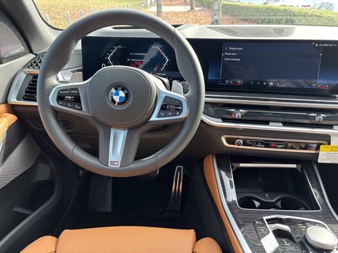 Used 2026 BMW X5 sDrive40i w/ M Sport Package image 19