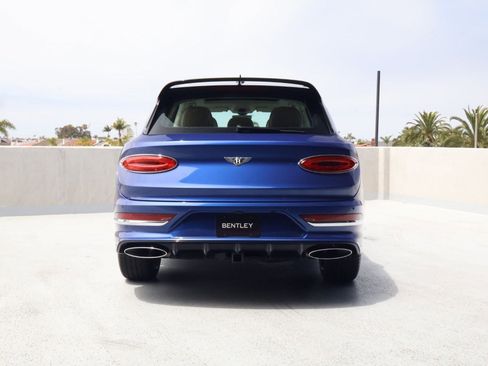 Used 2021 Bentley Bentayga Speed AWD/4WD image 11