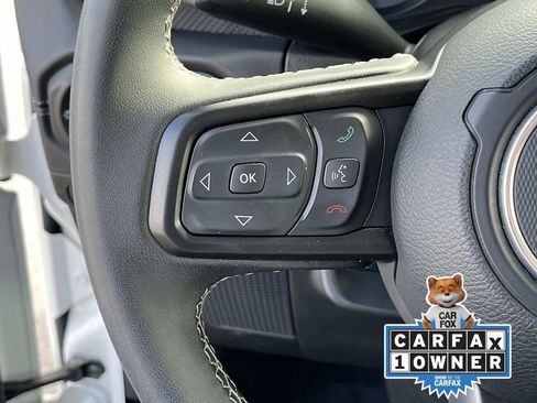 Used 2025 Jeep Wrangler Rubicon image 28