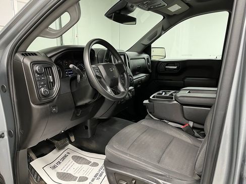 Used 2024 Chevrolet Silverado 1500 Custom w/ Dark Appearance Package AWD/4WD image 20