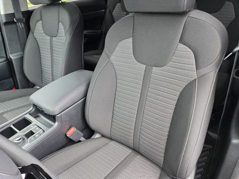 New 2025 Kia Sorento LX image 16