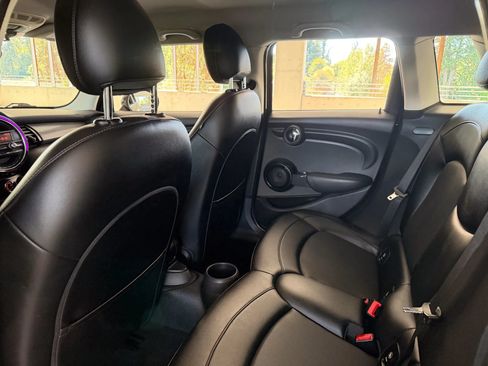 Used 2015 MINI Cooper 4-Door Hardtop FWD image 17