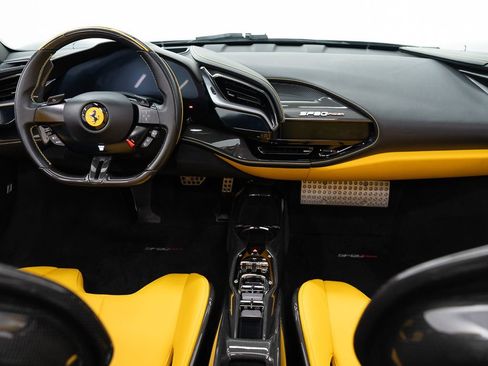 Used 2022 Ferrari SF90 Spider AWD/4WD image 28