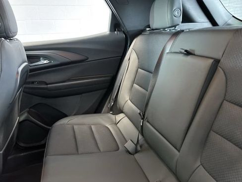Used 2022 Chevrolet TrailBlazer RS w/ Technology Package AWD/4WD image 17