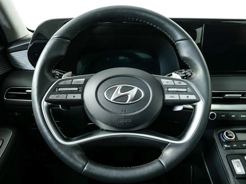 Used 2023 Hyundai Palisade Limited w/ Winter Package image 10