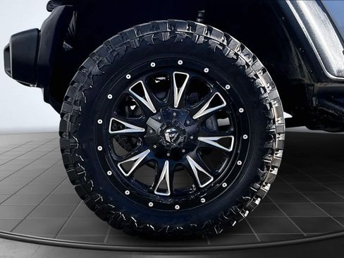 Used 2021 Jeep Wrangler Sport S image 8