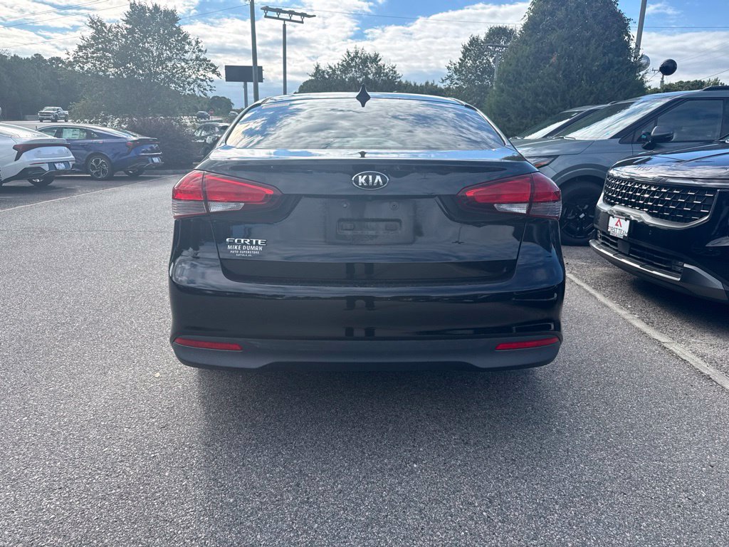 Used 2017 Kia Forte LX w/ LX Popular Package FWD image 4