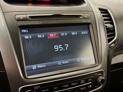 Used 2014 Kia Sorento LX w/ Touring Package (LX) image 21