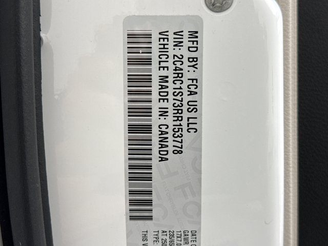 Used 2024 Chrysler Pacifica Limited FWD image 23