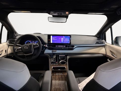 New 2026 Toyota Sienna Platinum AWD/4WD image 16