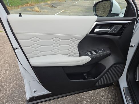 New 2026 Mitsubishi Outlander SEL AWD/4WD image 5