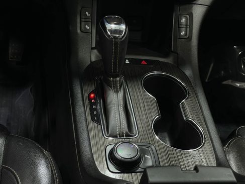 Used 2019 GMC Acadia SLT w/ Black Edition image 31