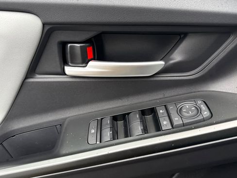 New 2026 Subaru Solterra Premium image 10