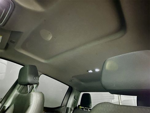 Used 2024 GMC Sierra 1500 Elevation image 11