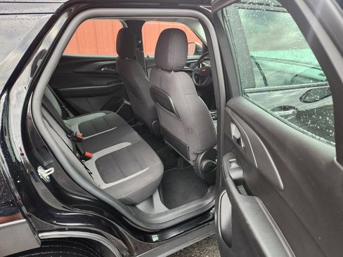 Used 2023 Chevrolet TrailBlazer LS AWD/4WD image 11