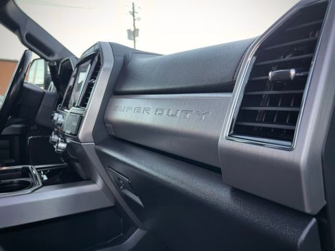 Used 2022 Ford F250 Platinum w/ FX4 Off-Road Package image 37