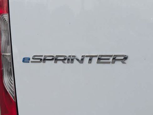 Used 2024 Mercedes-Benz eSprinter 170 Cargo image 10