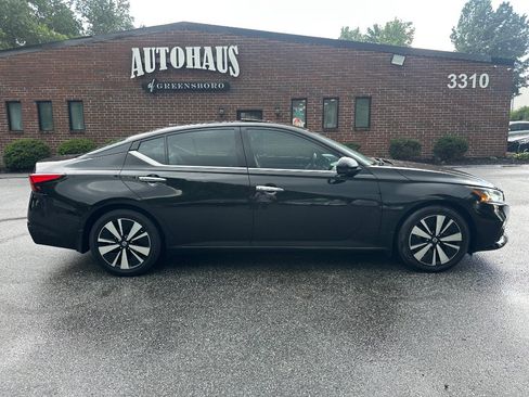 Used 2019 Nissan Altima 2.5 SL FWD image 8