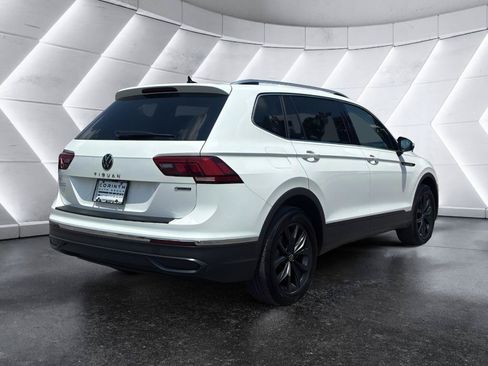 Used 2024 Volkswagen Tiguan SE AWD/4WD image 7