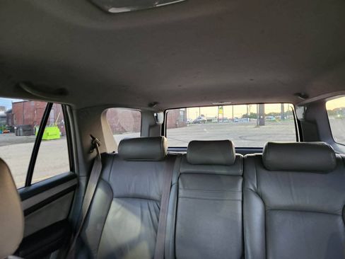 Used 2005 Toyota 4Runner SR5 AWD/4WD image 28