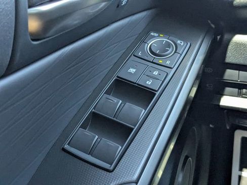 Used 2025 Lexus IS 350 F Sport w/ Navigation Package image 25