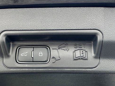 Used 2025 Ford Explorer ST-Line image 10