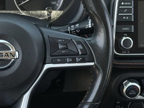 Used 2019 Nissan Kicks SR w/ SR Premium Package FWD image 15