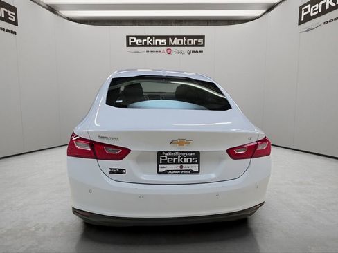 Used 2025 Chevrolet Malibu LT image 4