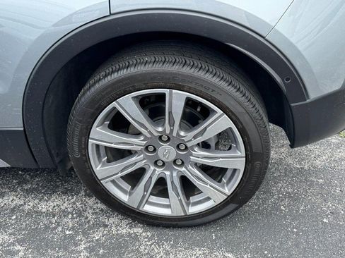 Used 2023 Cadillac XT4 Premium Luxury w/ Enhanced Visibility Package FWD image 7
