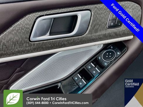 Used 2025 Ford Explorer Platinum w/ LUX Leather Package AWD/4WD image 12