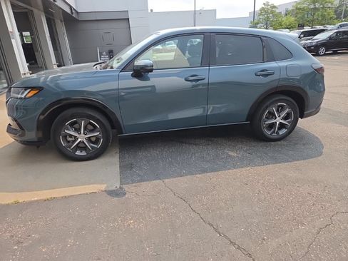 Used 2025 Honda HR-V EX-L image 6