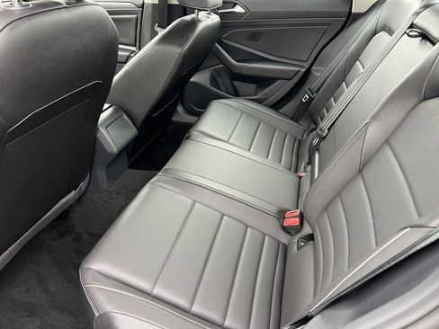 Used 2024 Volkswagen Jetta SE image 11