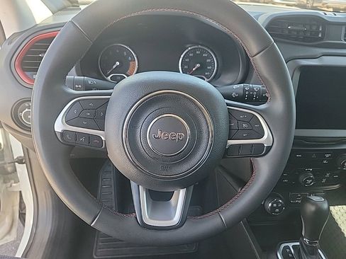 Used 2023 Jeep Renegade Trailhawk AWD/4WD image 22