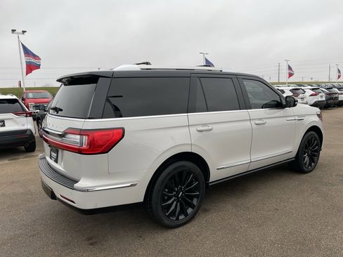 Used 2021 Lincoln Navigator Reserve w/ Luxury Package image 4