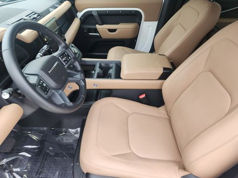 Certified 2025 Land Rover Defender 90 S image 14
