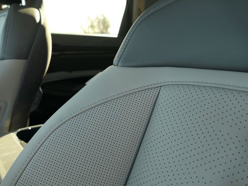 New 2026 Kia EV9 Wind image 10