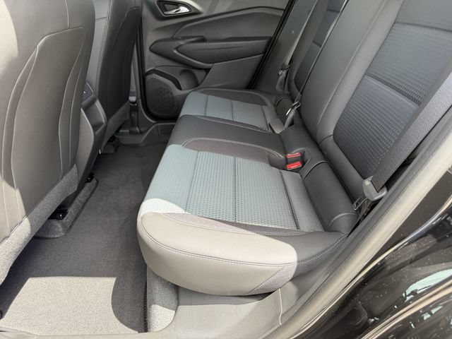 New 2026 Chevrolet Trax LT w/ Sunroof Package FWD image 21