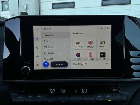 Used 2025 Toyota Camry LE image 28