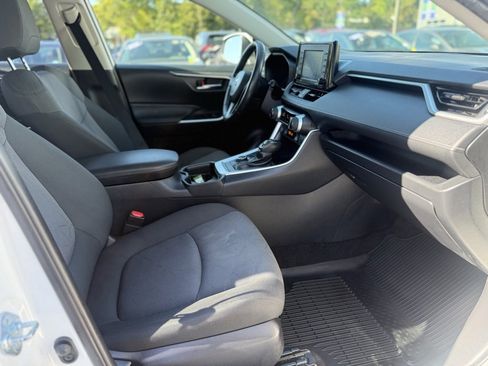 Certified 2021 Toyota RAV4 XLE image 22