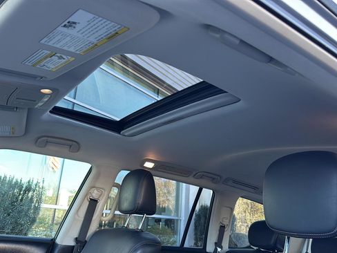 Used 2019 Nissan Armada SL w/ Premium Package image 27