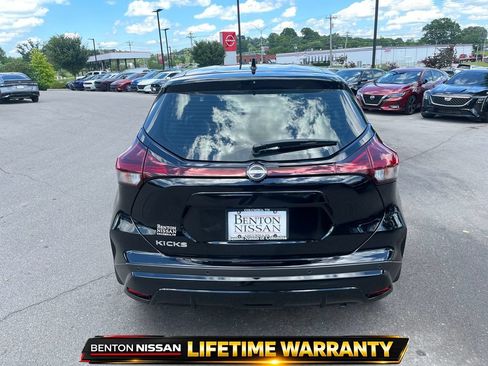Certified 2025 Nissan Kicks Play S FWD image 7